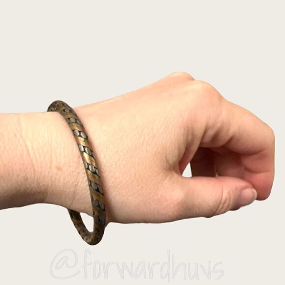 Men’s Tri-Colored Metal Bracelet - Picture 5 of 10